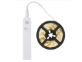 Set bendă LED 5V 2m - Alb cald (3000K) + controler cu senzor de mișcare și crepuscular pe baterii AAA